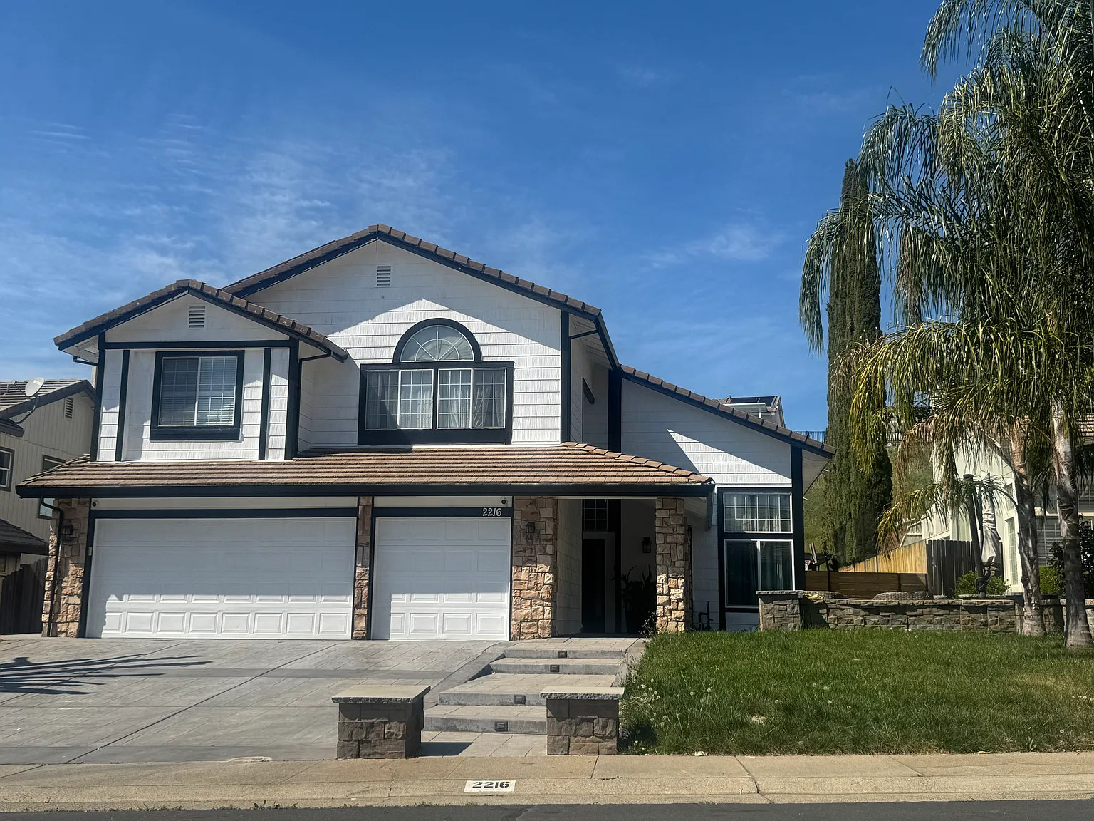 2216 Salem Way photo 1