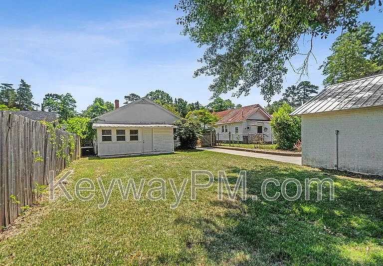 1315 Merry St — Photo 18