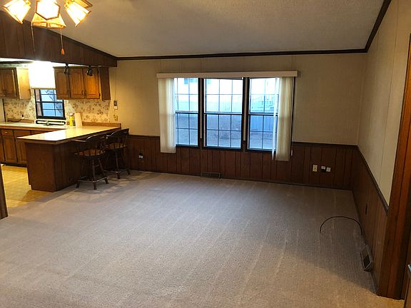 5th image of N116W21003 Brynwood Ln