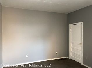 1099 Saint Paul St APT 5, Rochester, NY 14621