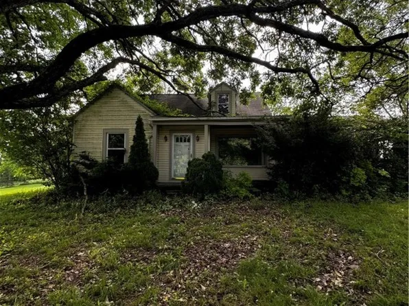 5261 Dailey Rd, Akron, OH 44319