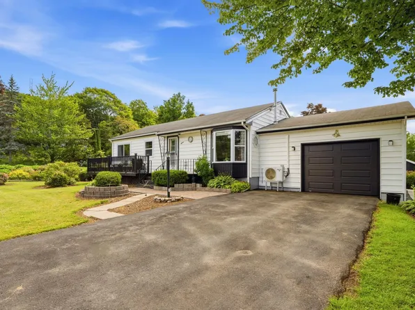 15 Sibley St, Waverley, NS B2R 1G9