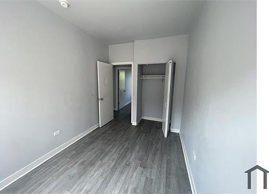 5th image of 7405 S Kingston Ave #3N