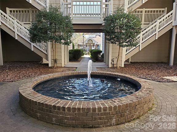 2nd image of 5003 Sharon Rd Unit Q