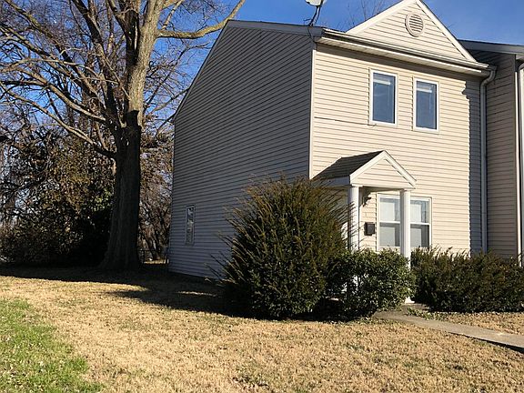 2nd image of 605 E Hill St