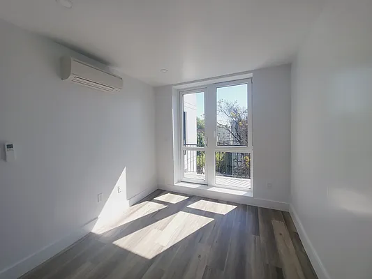 Rented by Corcoran | media 23