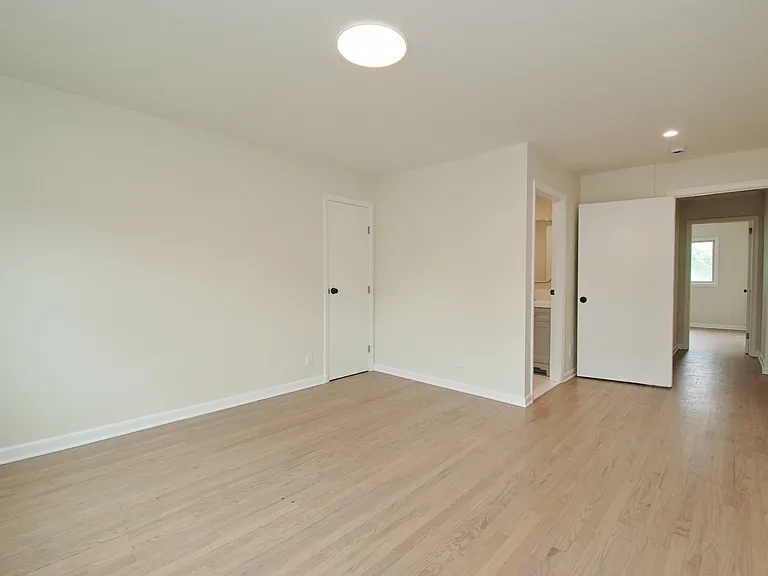 306 Courtland Ave #1 — Photo 5
