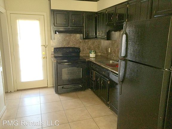 4th image of 140 Lanier Dr #10