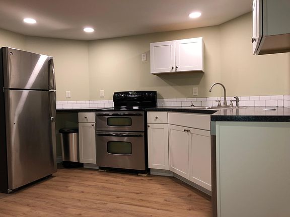3rd image of 1625 10th Ave #B