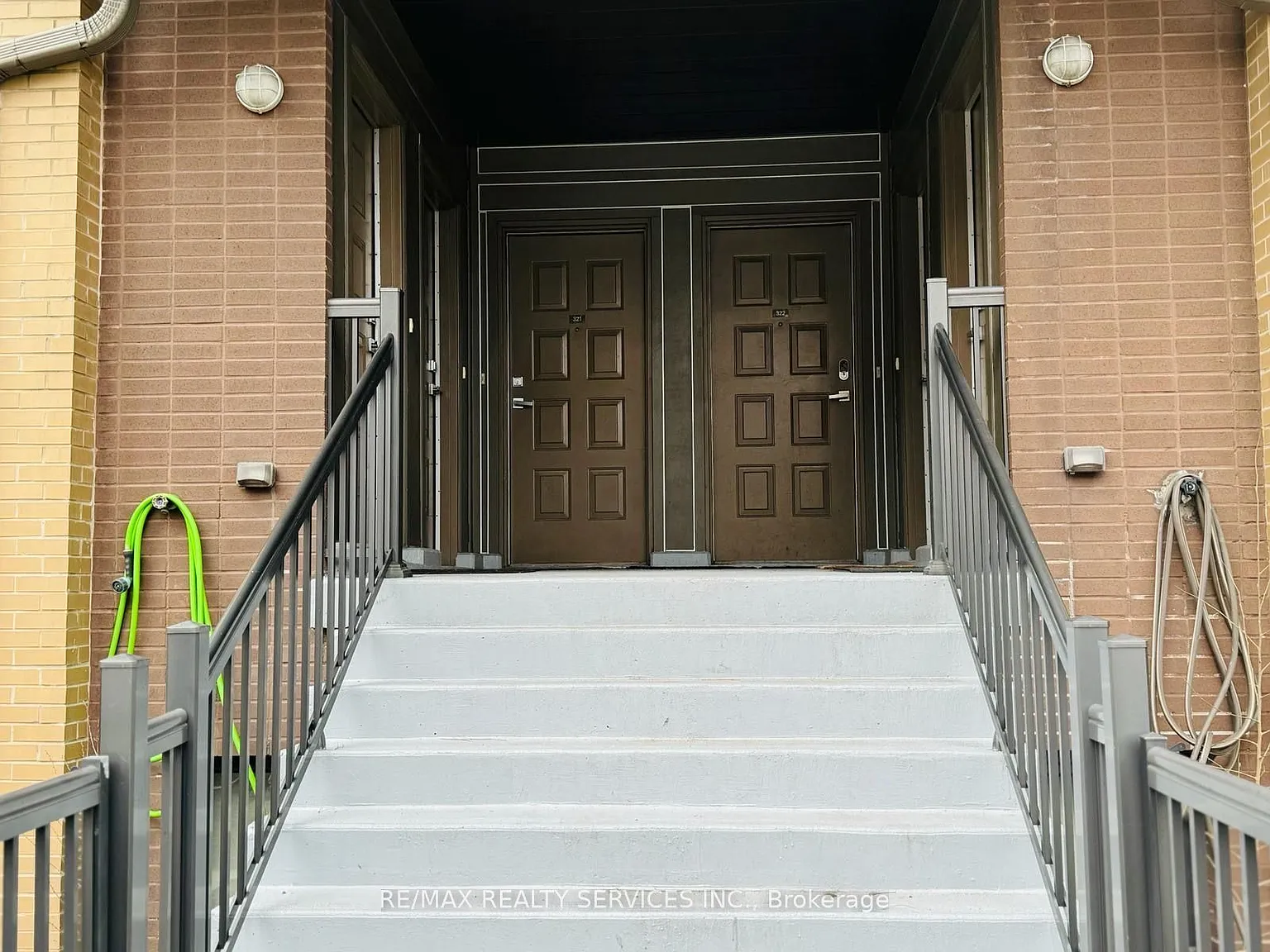 2 bed, $2,799 — Photo 2