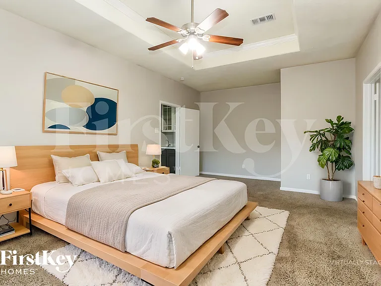 9131 Landry Blvd — Photo 11