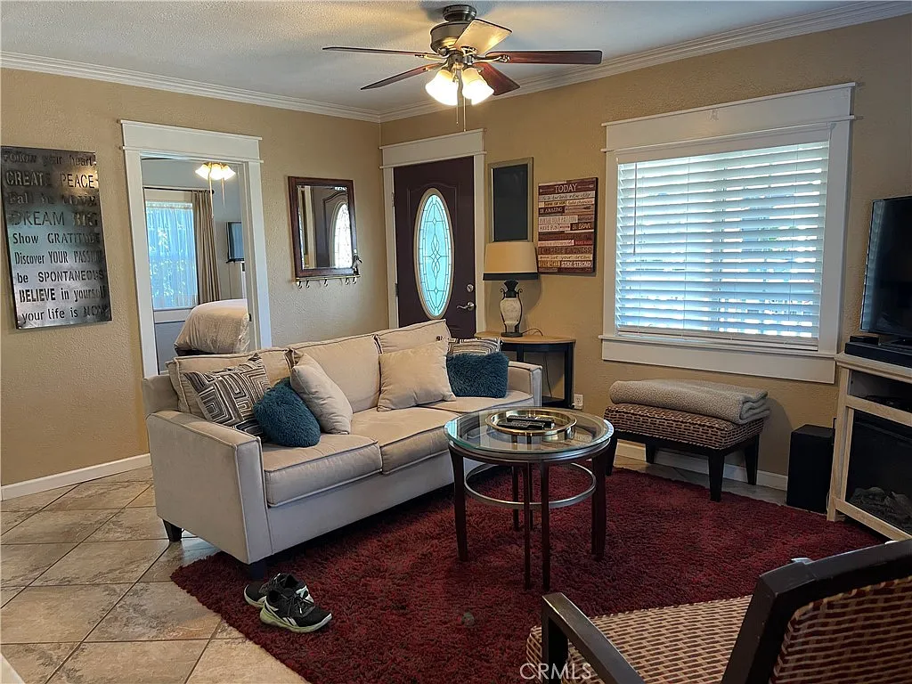 2 bed, 600 sqft, $3,000 — Photo 4