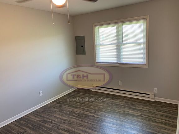 4th image of 2924 S County Road East 8 #8-1050-105