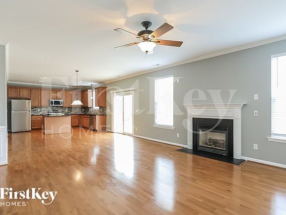 4th image of 2114 Feather Ridge Dr