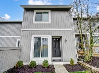 92 Twin Lakes Dr, Fairfield, OH 45014