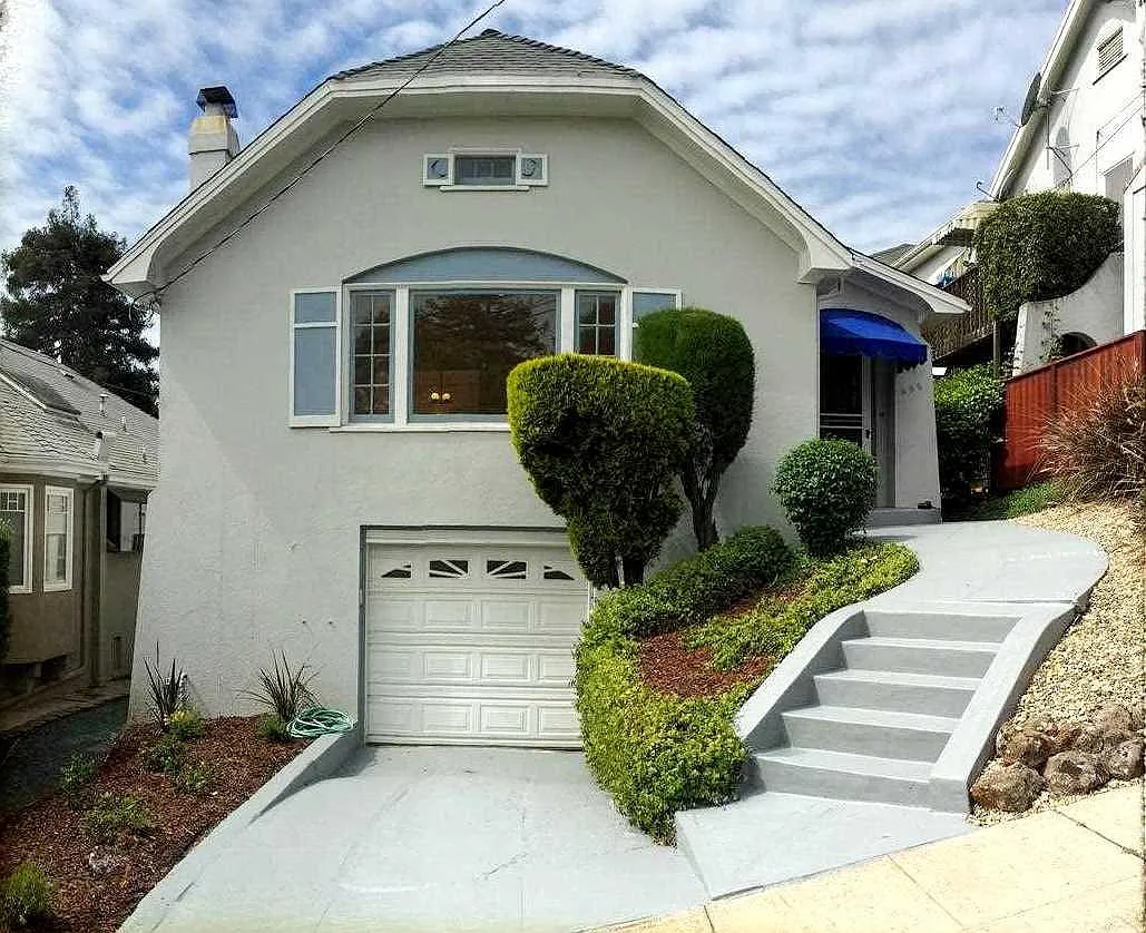 553 Rosal Ave photo 1
