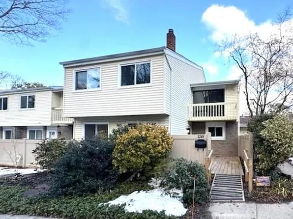 224 H Springmeadow Drive #H, Holbrook, NY 11741