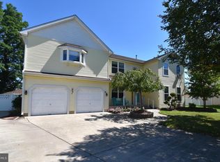 7 Cindy Ct, Burlington, NJ 08016