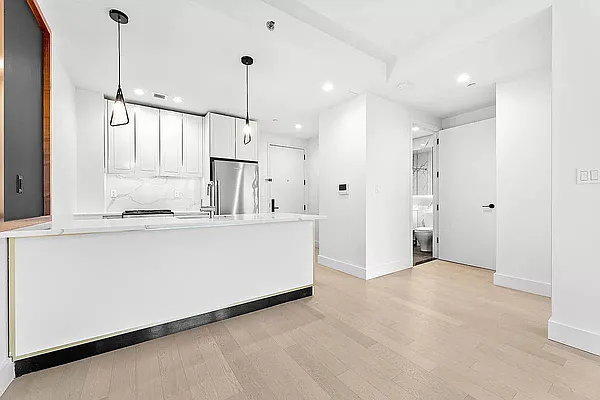 Rented by Tapiro Realty | media 2