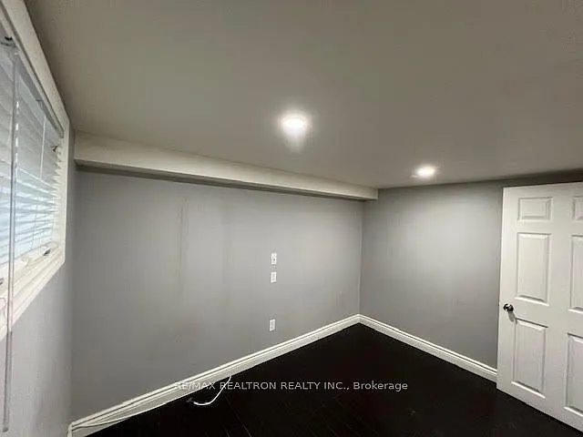 37 Kenton Dr #LOWER — Photo 7