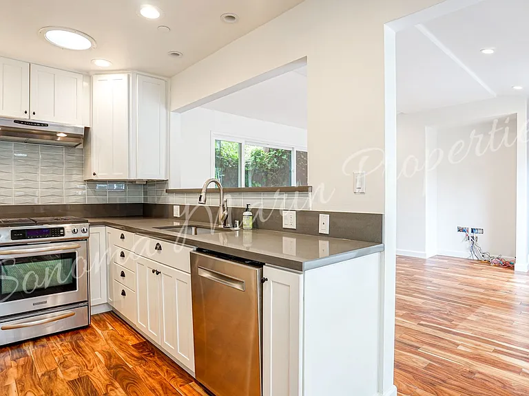 269 Karen Way — Photo 6