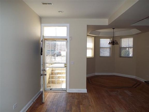 4th image of 6219 S Woodlawn Ave #Gs