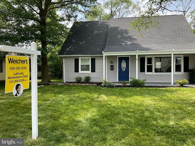 2nd image of 5 Gamewell Ln