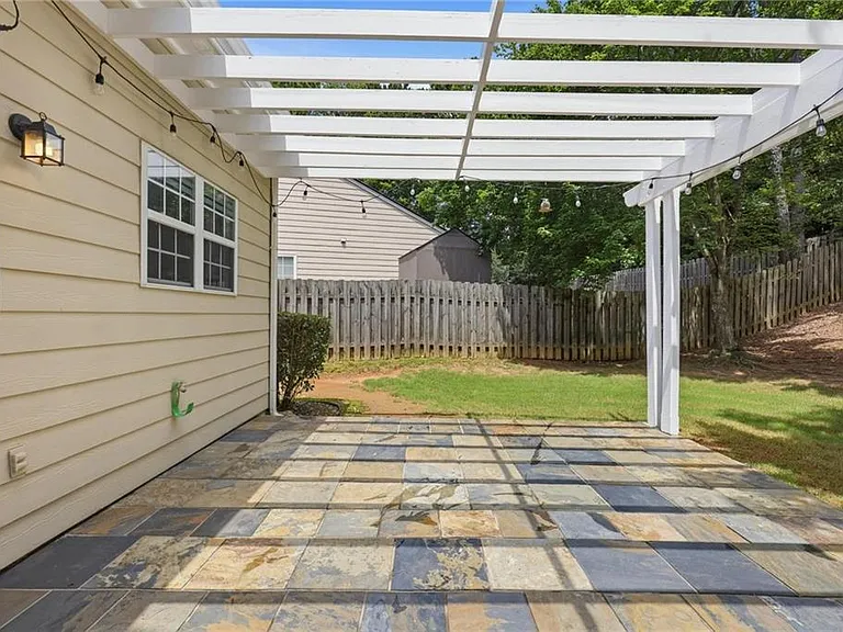 1409 Chardin Dr — Photo 24