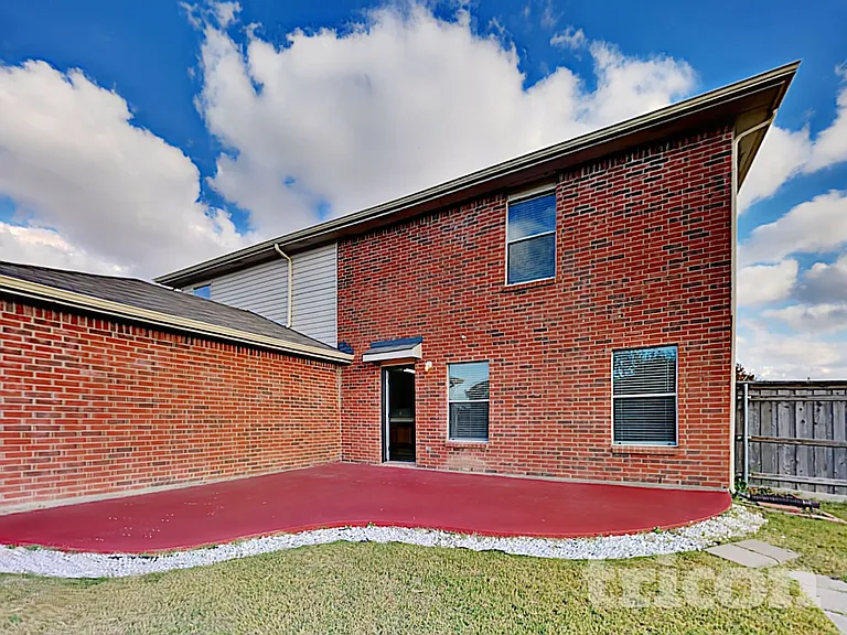 1688 Wildrose Dr — Photo 18