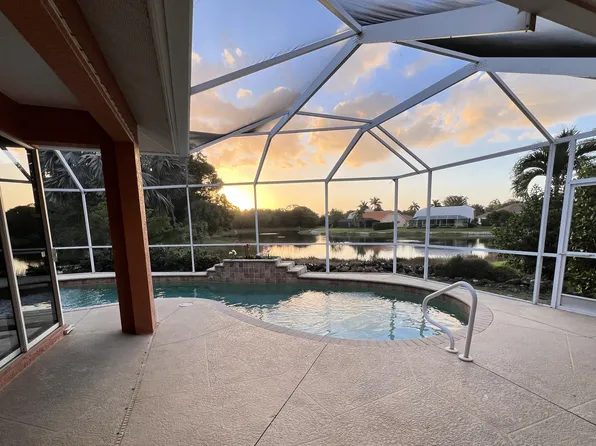 2066 Timberline Dr, Naples, FL 34109