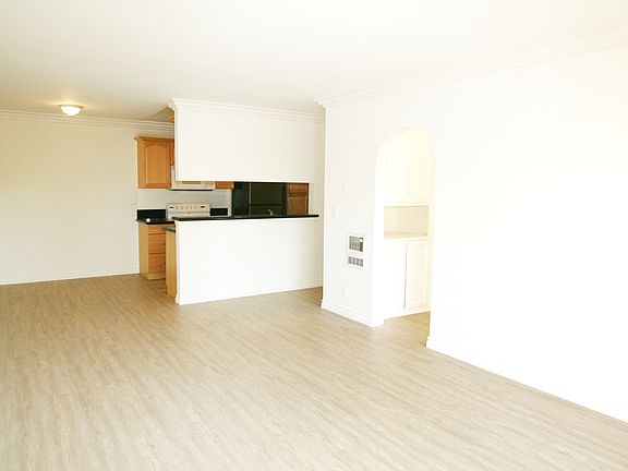 3rd image of 2616 5th St APT 108