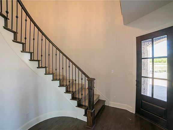 5th image of 825 Royal Minister Blvd