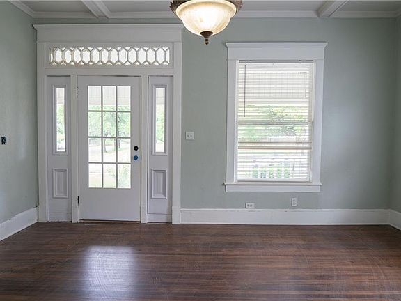 2nd image of 3002 S Jennings Ave