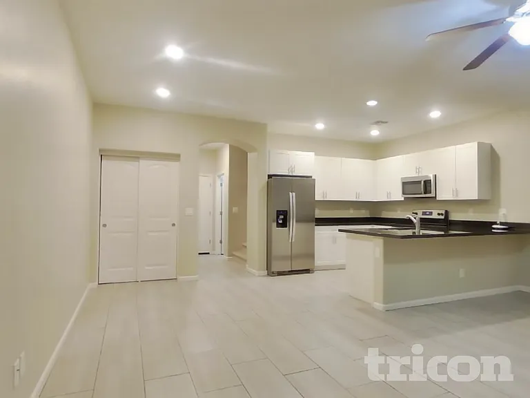 12564 W Hummingbird Ter — Photo 5