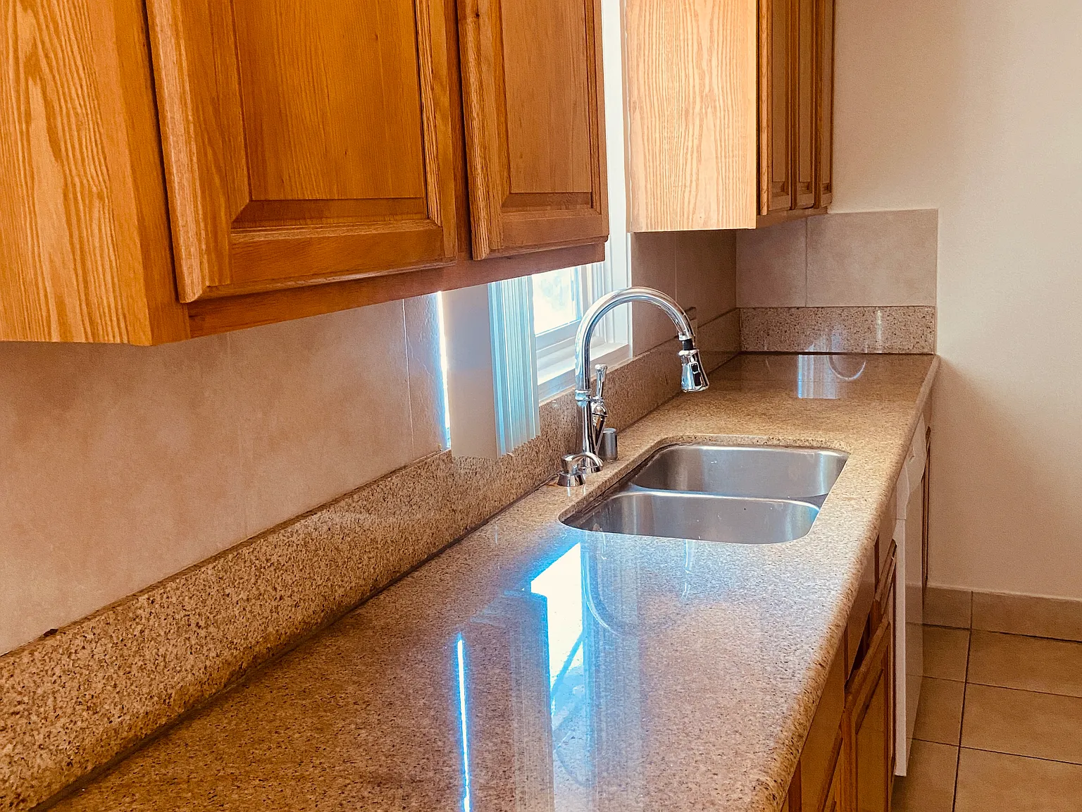 2 bed, 1.5 bath, 1000 sqft, $2,150 — Photo 1