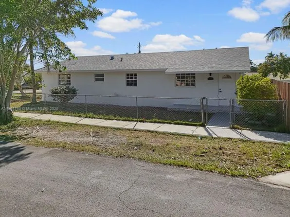 139 NE 17th St, Homestead, FL 33030