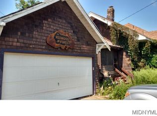 10 Greenwood Ct, Utica, NY 13501