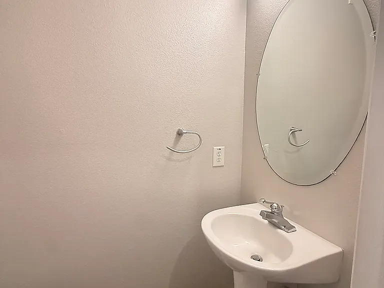 1429 Villa Capri Cir #201 — Photo 14