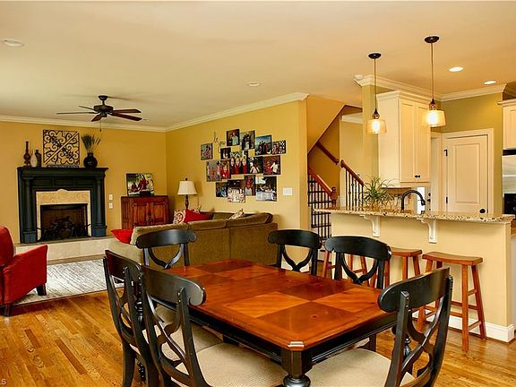 5th image of 115 Still Poplar Pl