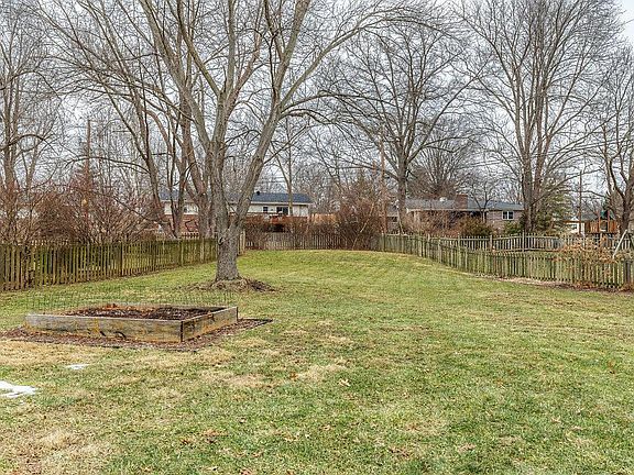 2nd image of 1003 Pawtuckette Dr