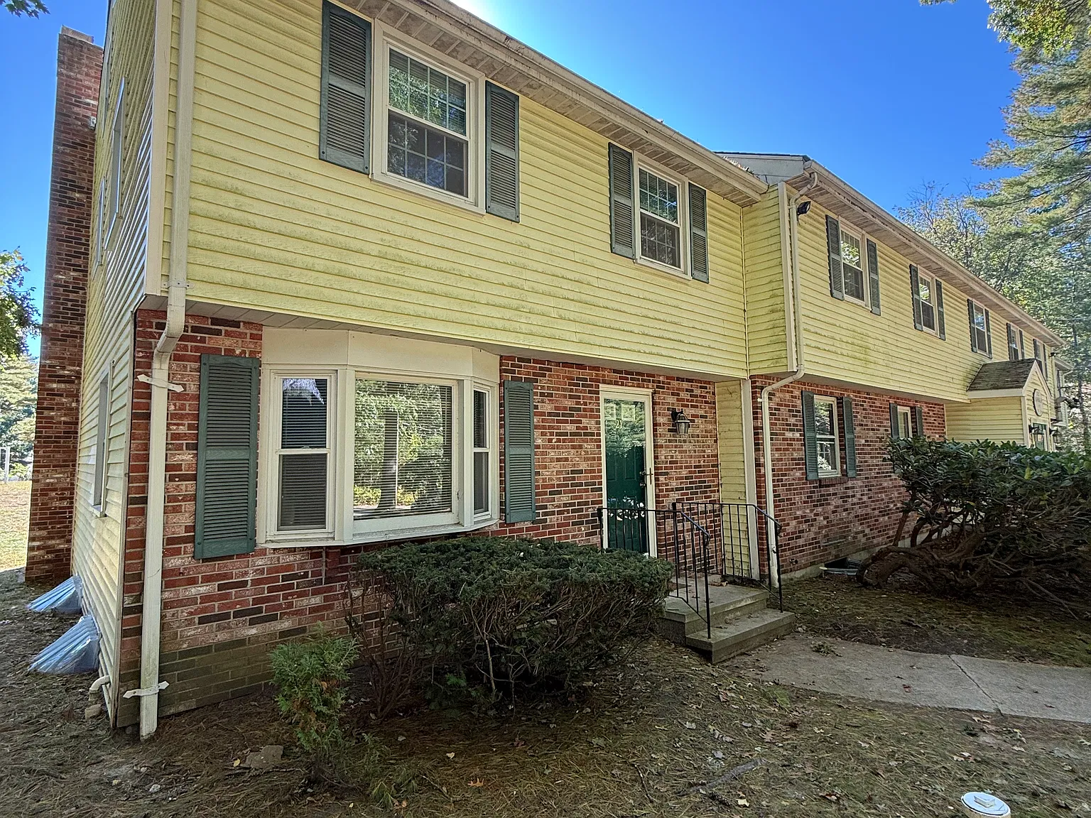 3 bed, 1.5 bath, 1610 sqft, $2,900 — Photo 1