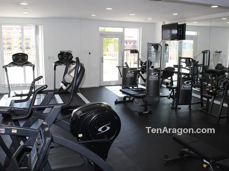 10 Aragon Ave #614 — Photo 32
