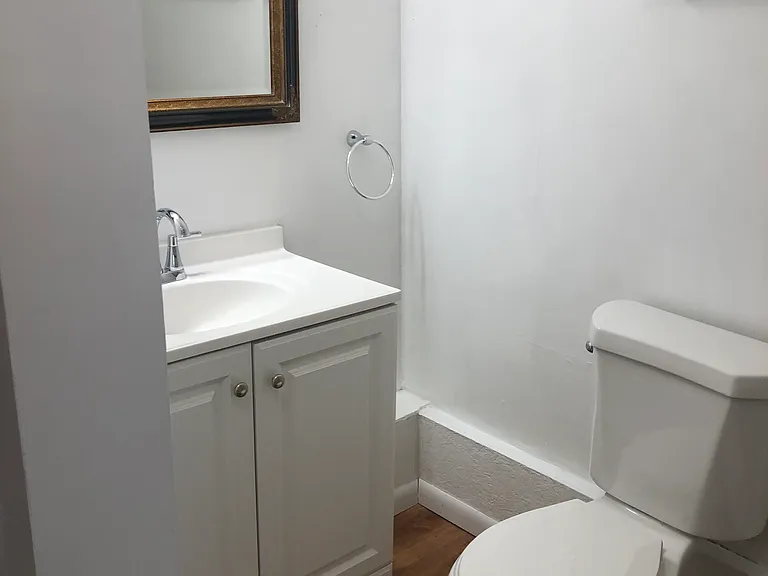 810 Vine St — Photo 8