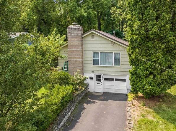 225 Male Ave, Syracuse, NY 13219