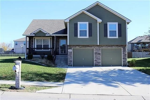 1st image of 1415 NE Jaclyn Dr