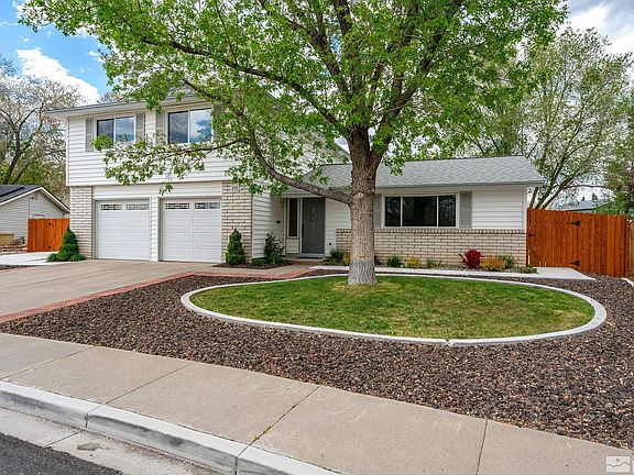 3rd image of 2057 Mesa Vista Dr