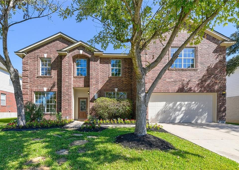1st image of 7104 Avignon Dr