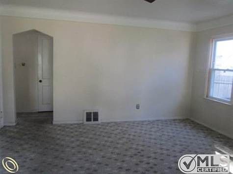 5-Living Room View 1.JPG