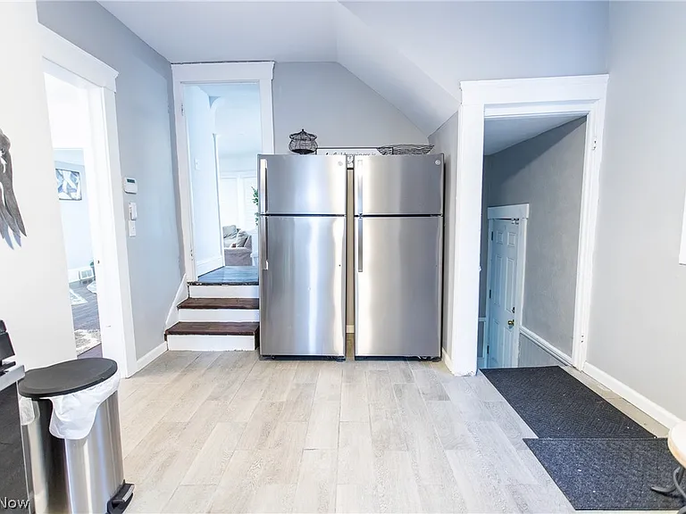 10605 Ashbury Ave — Photo 8