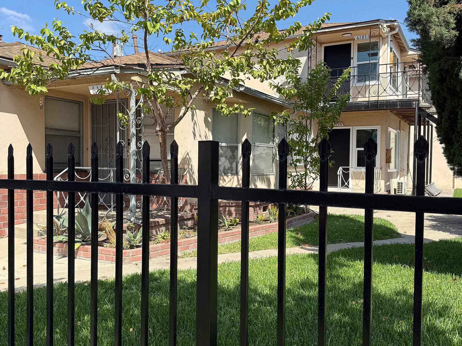 2 bed, 628 sqft, $2,450 — Photo 1